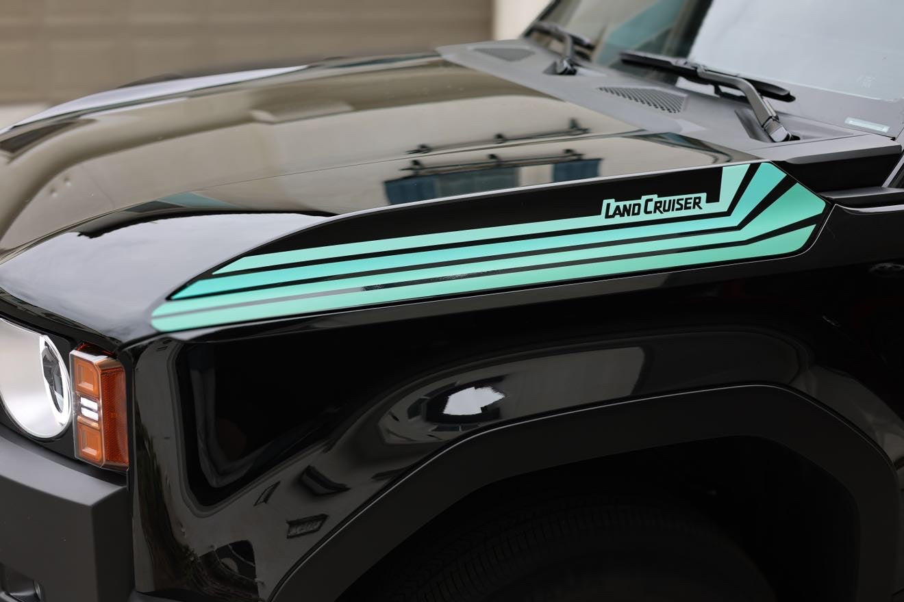 2024+ Land Cruiser 250 Hood Side Fangs