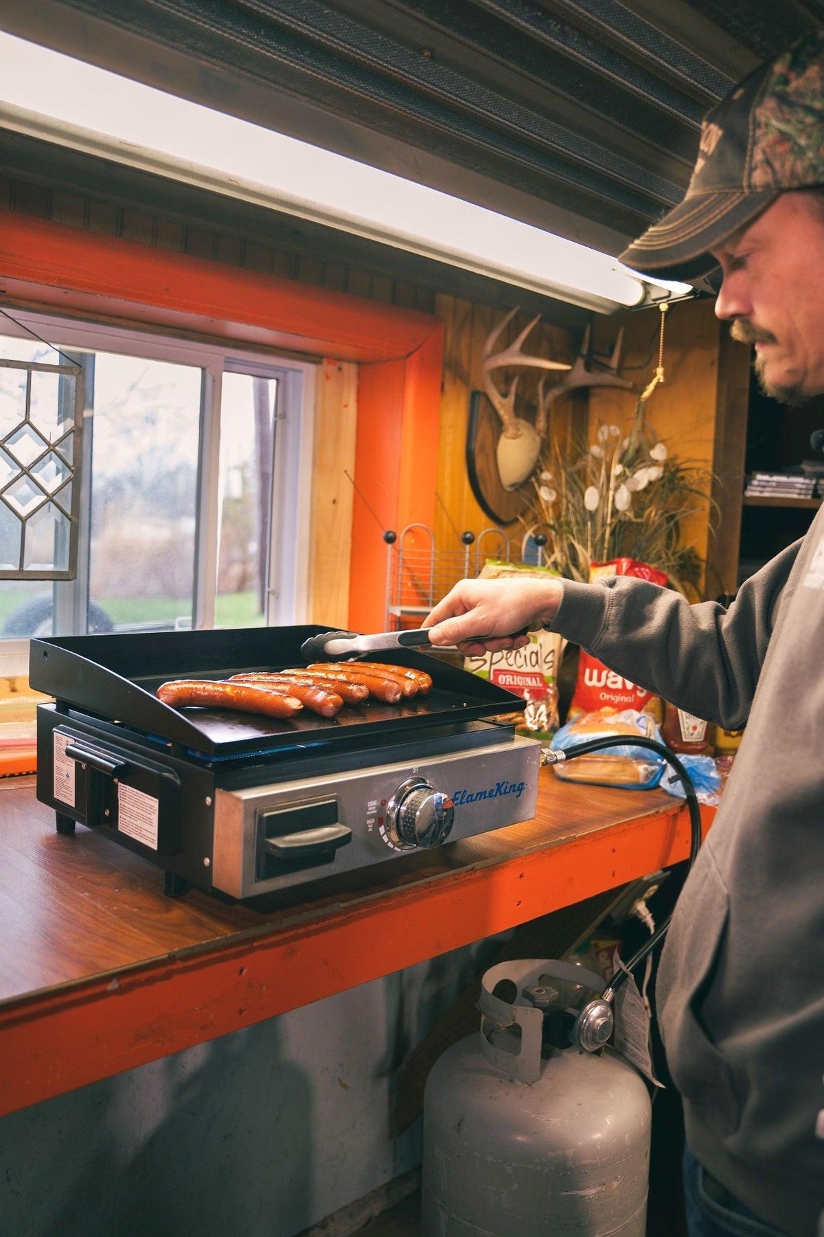 Flame King Flat Top Portable Propane Griddle with Cast Iron Burner