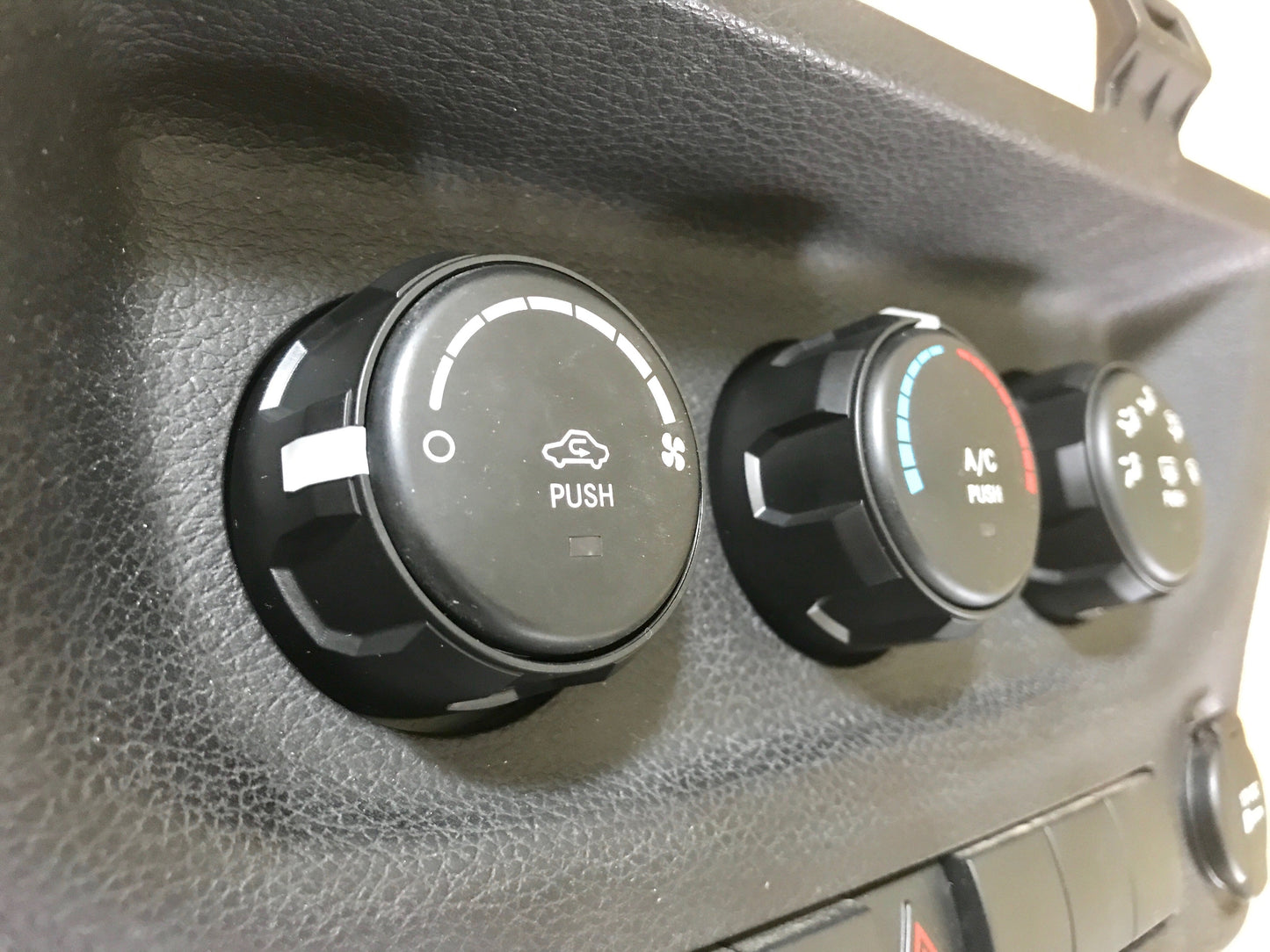 Climate Knobs (2011-2018 Wrangler JK) - GECKO