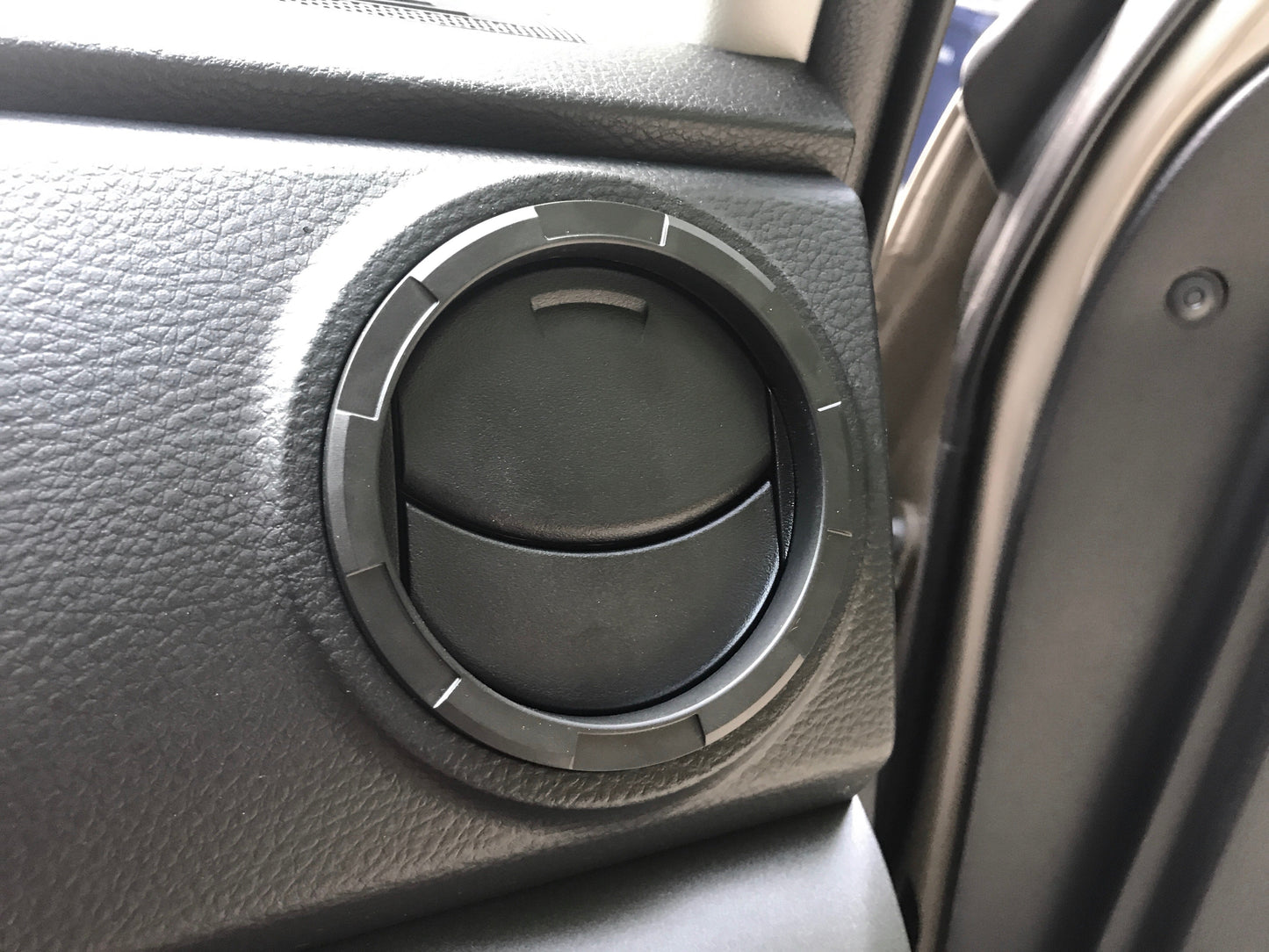 Vent Rings (2014-2021 Tundra) - BLACK