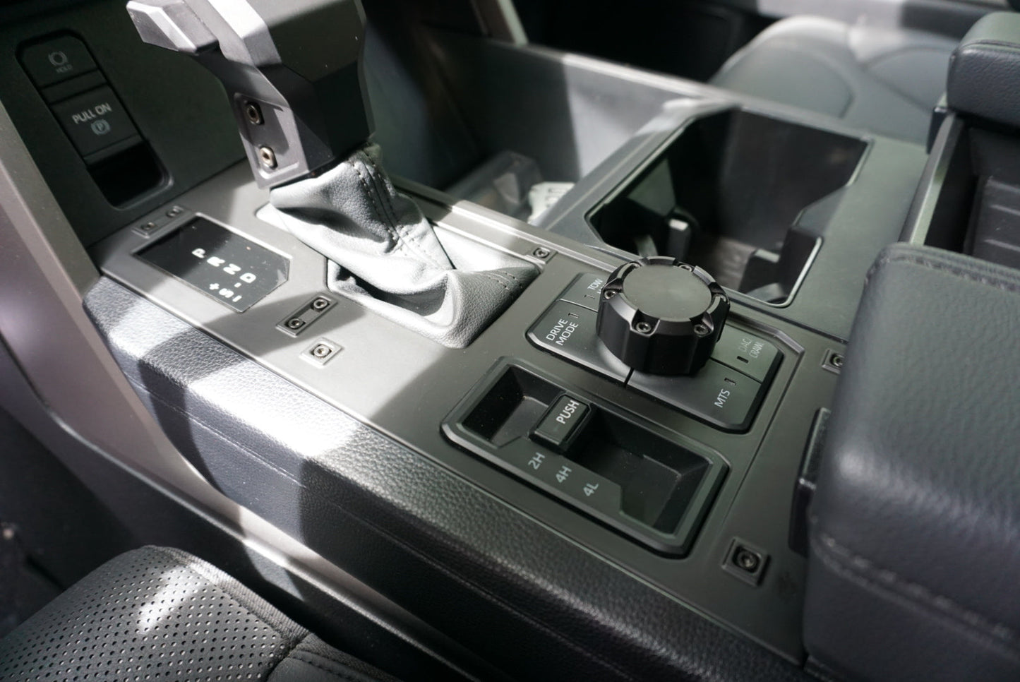 4x4 Button Trim (2022+ Tundra) - LUNAR ROCK