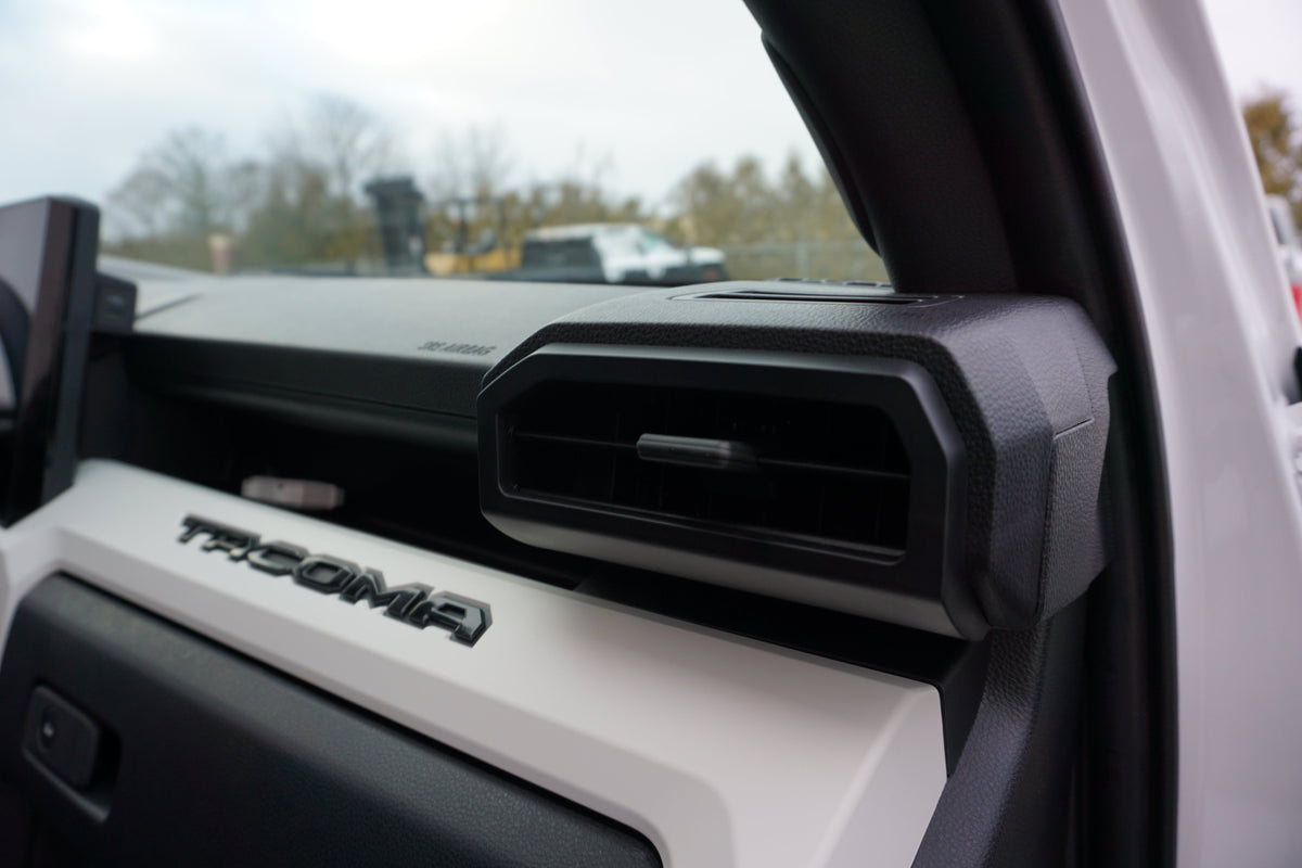 VENT TRIM 2 PC SIDES (2024+ TACOMA / 2025+ 4RUNNER) - BLACK
